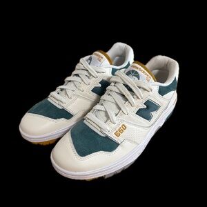 New Balance BB550 in Teal, White, and Gold Men’s size 10.5 *NEW*